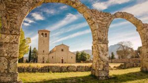 Abbazia di san vincenzo al volturno comune di rocchetta al volturno