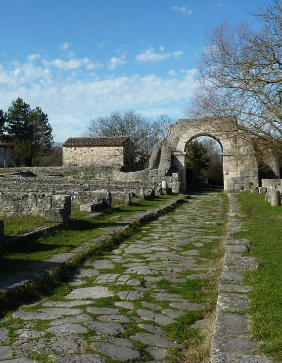 Passeggiando dentro San Vincenzo al Volturno, la Pompei del Medioevo