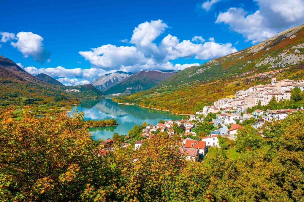 Villetta Barrea e il Lago di Barrea, abruzzo confine molise rocchetta a volturno casita1906 b&b casa vacanze